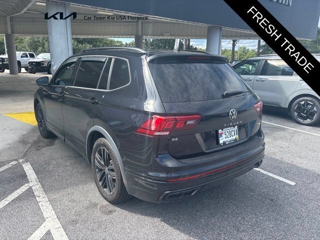 Used 2022 Volkswagen Tiguan SE R-Line FWD image 3