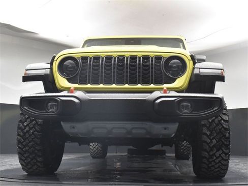 Used 2024 Jeep Gladiator Mojave w/ Technology Group image 33