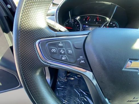 Used 2023 Chevrolet Equinox LT image 19