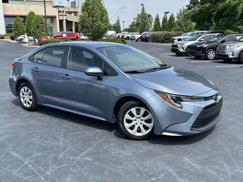 Used 2024 Toyota Corolla LE FWD image 2