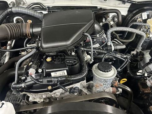 Used 2022 Toyota Tacoma SR image 7