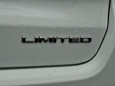 Used 2023 Jeep Compass Limited w/ Elite Group AWD/4WD image 30