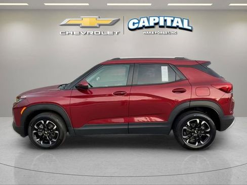 Used 2023 Chevrolet TrailBlazer LT w/ Convenience Package AWD/4WD image 2