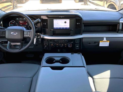 New 2026 Ford F250 XL w/ XL Chrome Package image 5