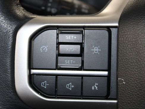 Used 2024 Ford Expedition Max XLT image 23