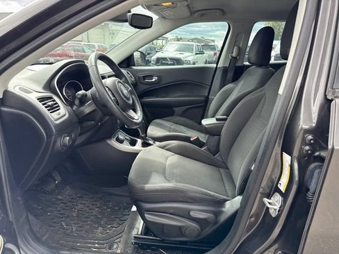 Used 2018 Jeep Compass Sport AWD/4WD image 12