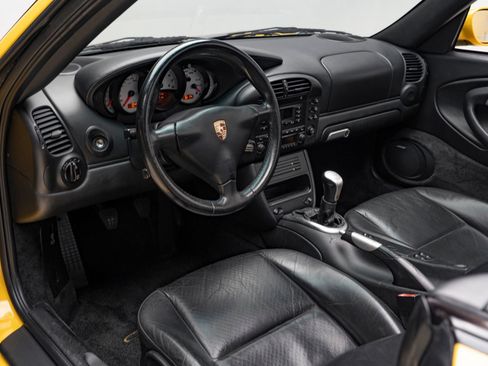 Used 2004 Porsche 911 Carrera 4S AWD/4WD image 14