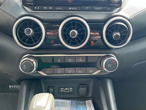 Used 2025 Nissan Sentra SV FWD image 15
