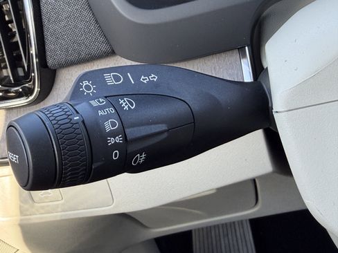 New 2026 Volvo XC90 B5 Ultra image 28