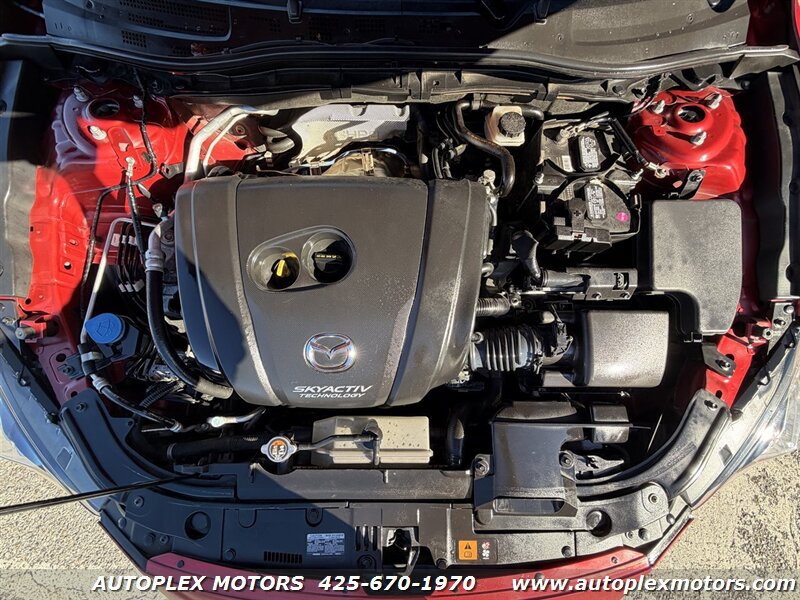 Used 2014 MAZDA MAZDA3 s Touring FWD image 19