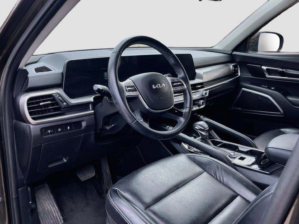 Used 2023 Kia Telluride S FWD image 9