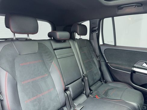 Used 2020 Mercedes-Benz GLB 250 w/ AMG Line image 45