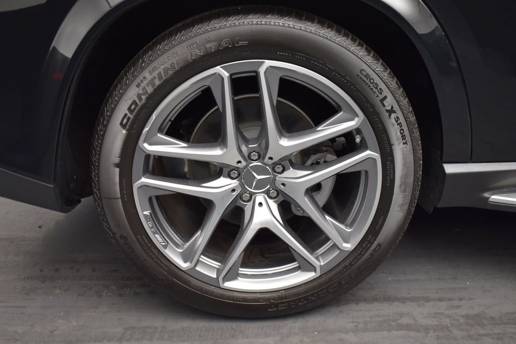 Used 2021 Mercedes-Benz GLE 53 AMG 4MATIC w/ Parking Assistance Package image 14