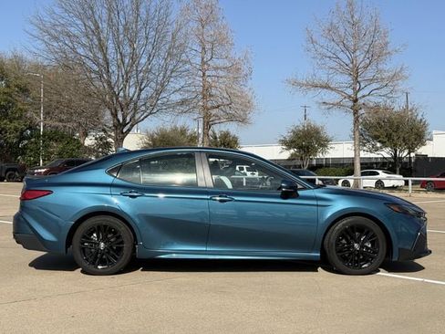 Used 2025 Toyota Camry SE w/ Multimedia Upgrade Package image 3