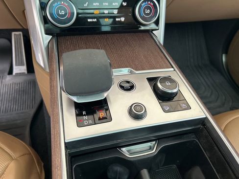 Used 2023 Land Rover Range Rover SE image 61