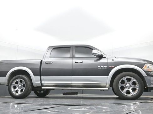 Used 2015 RAM 1500 Laramie image 50