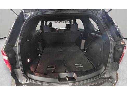 Used 2018 Ford Explorer XLT image 12