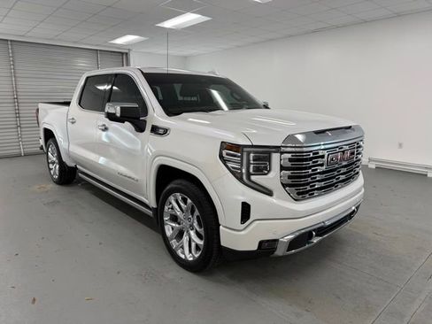 Used 2023 GMC Sierra 1500 Denali w/ Denali Reserve Package image 3