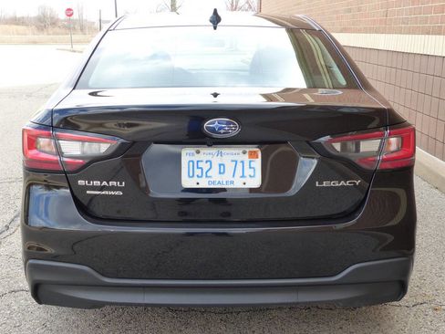 Used 2025 Subaru Legacy Premium image 9