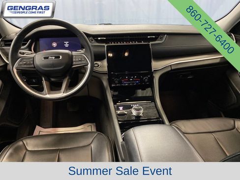 Used 2023 Jeep Grand Cherokee Limited w/ Luxury Tech Group II AWD/4WD image 29