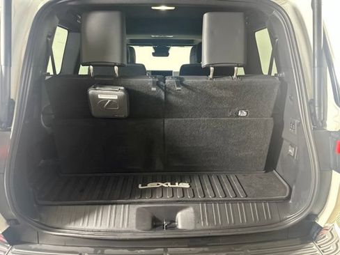 Used 2024 Lexus GX 550 w/ Accessory Package (2T) AWD/4WD image 11