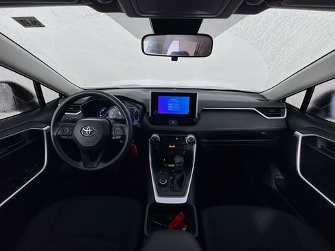 Used 2025 Toyota RAV4 LE image 36