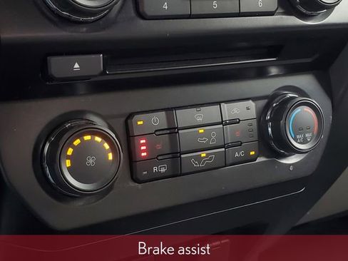 Used 2017 Ford F150 XLT w/ Equipment Group 302A Luxury AWD/4WD image 27