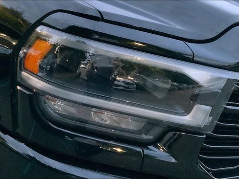 Used 2019 RAM 2500 Laramie image 26