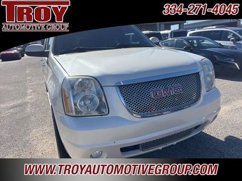 Used 2013 GMC Yukon Denali image 7