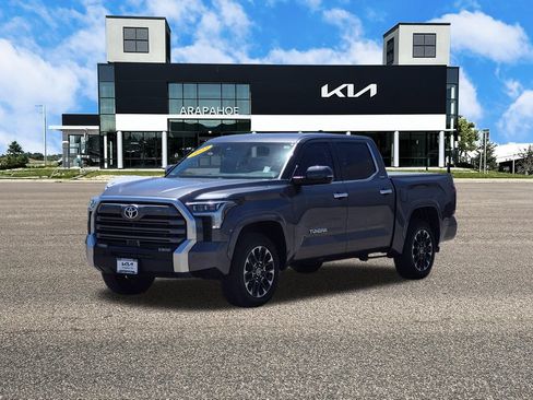 Used 2023 Toyota Tundra Limited AWD/4WD image 4