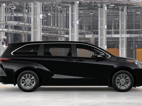 New 2026 Toyota Sienna LE AWD/4WD image 12