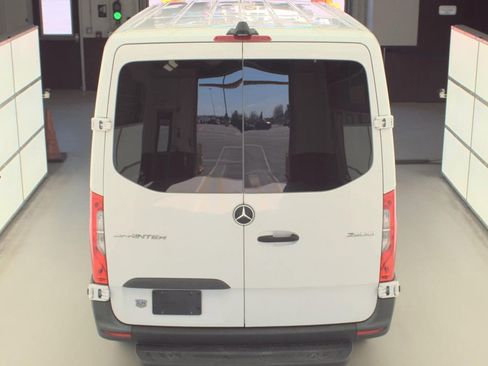 Used 2023 Mercedes-Benz Sprinter 2500 image 3