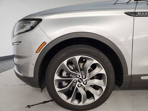 Used 2023 Lincoln Nautilus Reserve w/ Equipment Group 201A FWD image 11