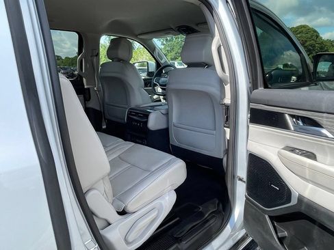 Used 2022 Jeep Wagoneer Series II RWD image 54
