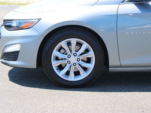 Used 2024 Chevrolet Malibu LT FWD image 17