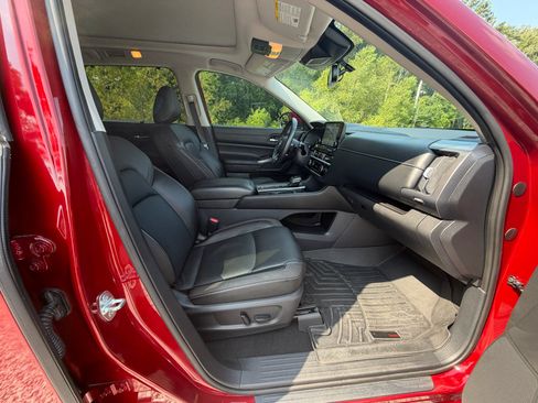 Used 2022 Nissan Pathfinder SL w/ SL Premium Package FWD image 38