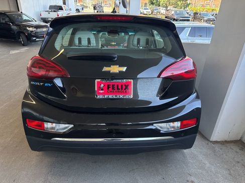 Used 2019 Chevrolet Bolt Premier w/ Infotainment Package image 3