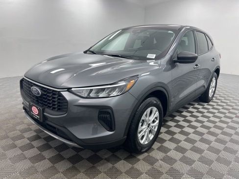 New 2026 Ford Escape Active w/ Cold Weather Package AWD/4WD image 2