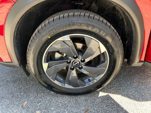 Used 2025 Nissan Rogue SV image 27