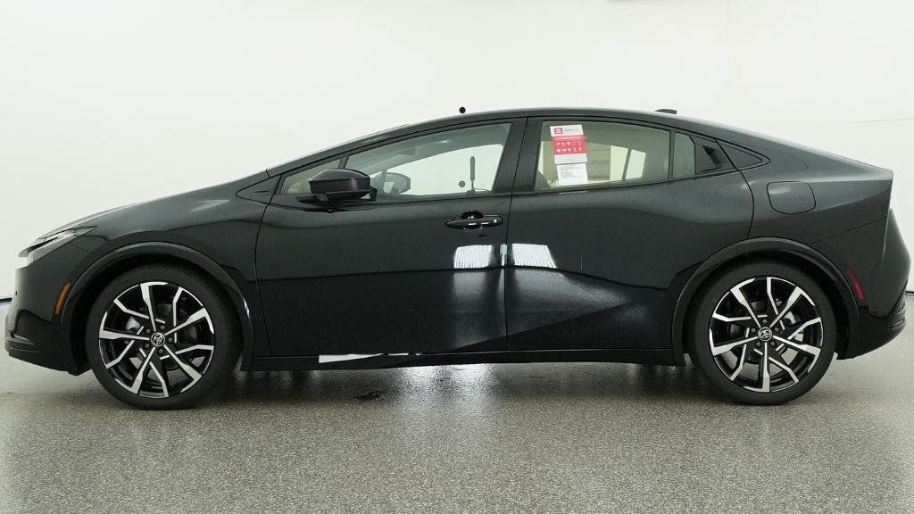 New 2026 Toyota Prius Plug-In Hybrid FWD image 38