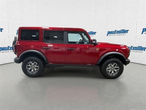 New 2025 Ford Bronco Badlands image 13