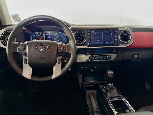 Used 2022 Toyota Tacoma SR5 image 25