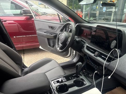 Used 2026 Subaru Outback Premium AWD/4WD image 29