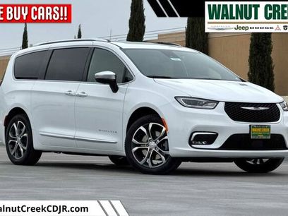 New 2026 Chrysler Pacifica Pinnacle