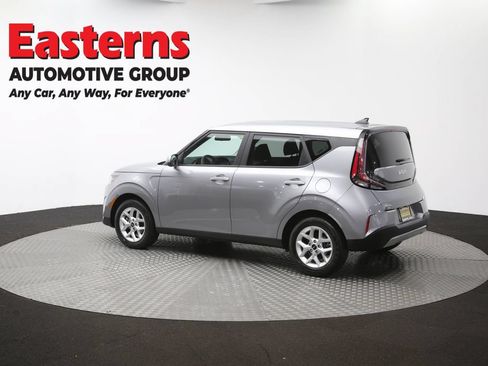 Used 2025 Kia Soul LX w/ LX Technology Package FWD image 61