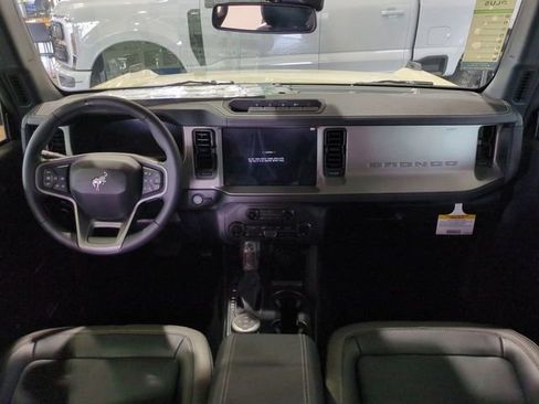 New 2025 Ford Bronco Outer Banks w/ Sasquatch Package AWD/4WD image 14