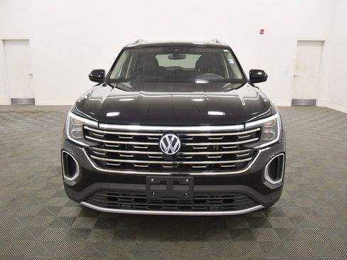 Used 2025 Volkswagen Atlas SEL image 11