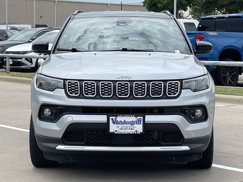 Used 2025 Jeep Compass Limited AWD/4WD image 8
