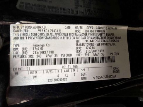 Used 2018 Ford Focus SE w/ SE Appearance Package image 37