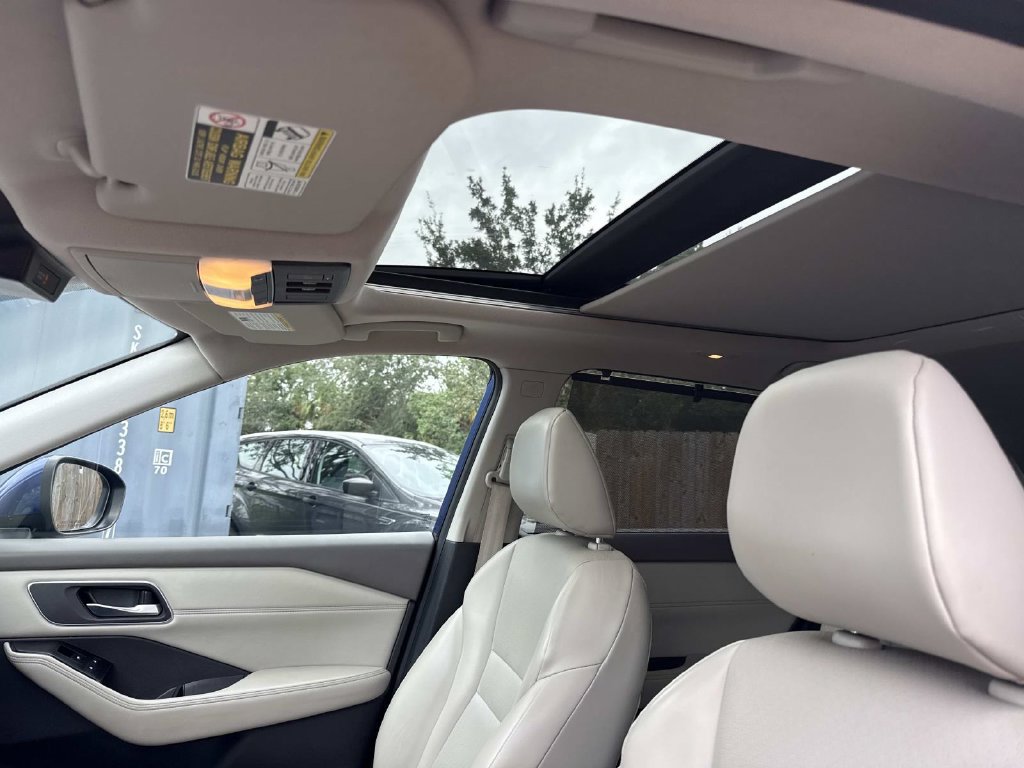 Used 2021 Nissan Rogue SV w/ Premium Package FWD image 27